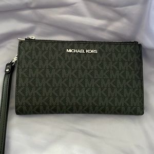 MK wallet / wristlet